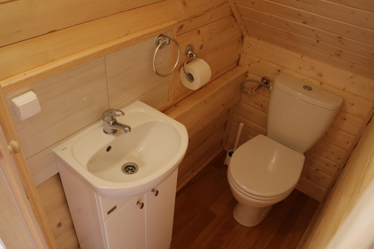 Domek Z Bala Pod Zaglami Pobierowo Exterior photo